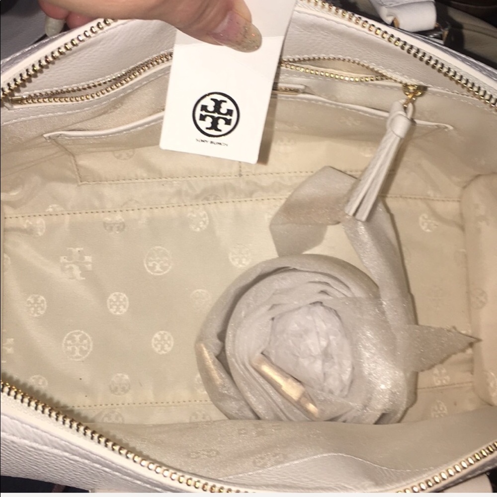 Tory Burch Britten satchel with crossbody strapNWT - Picture 6 of 10